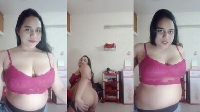 Ashleel Big Boobs Aur Moti Gaand Wali Divorcee